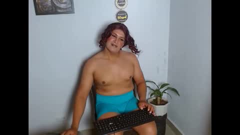 renne155269 online show from 10/24/25, 04:47