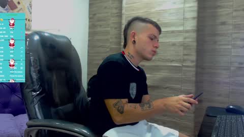 Snapshot of rennesanti chatting on 12/20/24, 03:47 R E N E online show from 12/20/24, 03:47