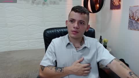 Snapshot of rennesanti chatting on 01/05/25, 03:11 R E N E online show from 01/05/25, 03:11