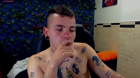 Snapshot of rennesanti chatting on 01/14/25, 07:59 R E N E online show from 01/14/25, 07:59