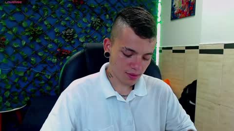 Snapshot of rennesanti chatting on 01/16/25, 04:07 R E N E online show from 01/16/25, 04:07