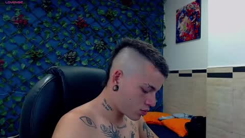 Snapshot of rennesanti chatting on 01/18/25, 03:53 R E N E online show from 01/18/25, 03:53