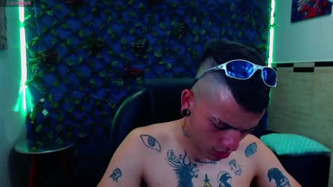 Snapshot of rennesanti chatting on 01/19/25, 01:44 R E N E online show from 01/19/25, 01:44