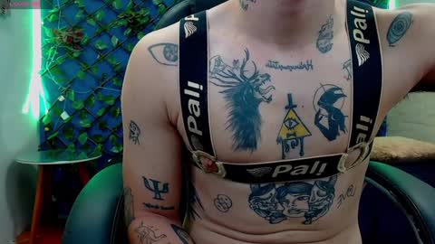 Snapshot of rennesanti chatting on 01/21/25, 06:54 R E N E online show from 01/21/25, 06:54