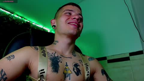 Snapshot of rennesanti chatting on 01/24/25, 06:14 R E N E online show from 01/24/25, 06:14