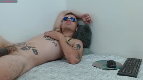 Snapshot of rennesanti chatting on 01/29/25, 07:36 R E N E online show from 01/29/25, 07:36