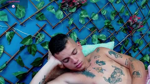 Snapshot of rennesanti chatting on 02/07/25, 08:55 R E N E online show from 02/07/25, 08:55