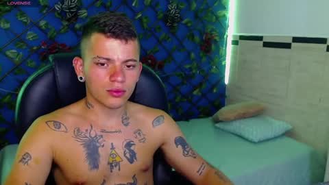 Snapshot of rennesanti chatting on 02/14/25, 05:19 R E N E online show from 02/14/25, 05:19