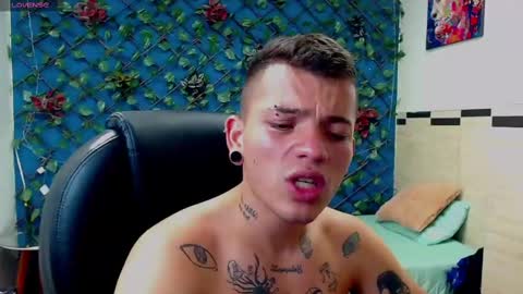 Snapshot of rennesanti chatting on 02/18/25, 07:21 R E N E online show from 02/18/25, 07:21