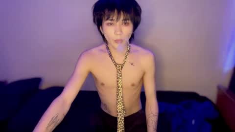 Snapshot of rennuts chatting on 12/12/24, 11:07 rennuts online show from 12/12/24, 11:07