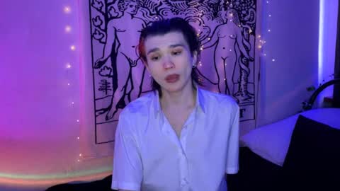 Snapshot of rennuts chatting on 02/17/25, 10:07 rennuts online show from 02/17/25, 10:07