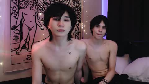 Snapshot of rennuts chatting on 02/22/25, 10:29 rennuts online show from 02/22/25, 10:29