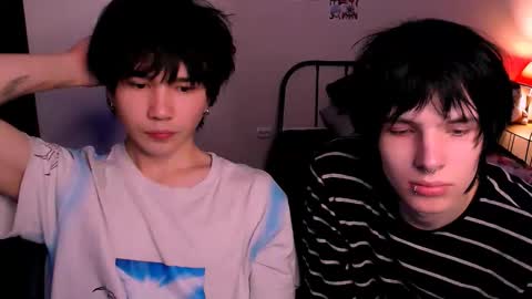 Snapshot of rennuts chatting on 10/27/25, 04:55 rennuts online show from 10/27/25, 04:55