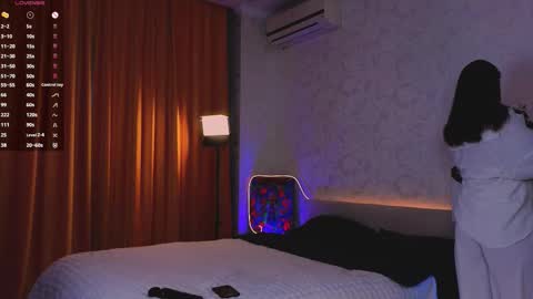 Snapshot of renochka chatting on 01/16/26, 05:44 renochka online show from 01/16/26, 05:44