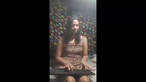 requenaelizabeth42 online show from 05/02/26, 12:04