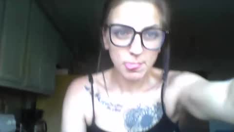 ressaella online show from 10/20/25, 10:43