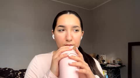 Olivia online show from 03/16/26, 11:03