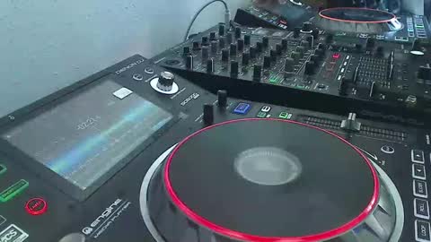 Snapshot of reticuli chatting on 03/02/25, 05:36 GearPorn online show from 03/02/25, 05:36