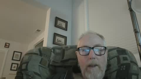 dady online show from 01/01/25, 03:23