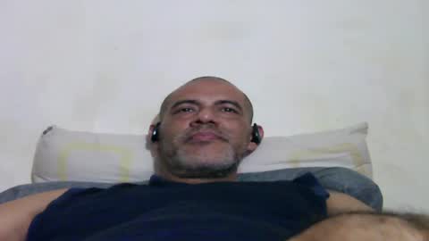 Snapshot of retlam37 chatting on 05/14/26, 05:03 Walter online show from 05/14/26, 05:03