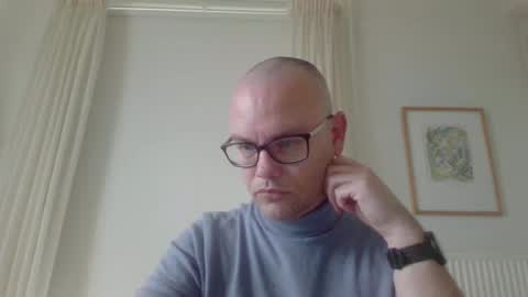 Snapshot of rettie1984 chatting on 03/12/25, 01:40 Attention whore online show from 03/12/25, 01:40