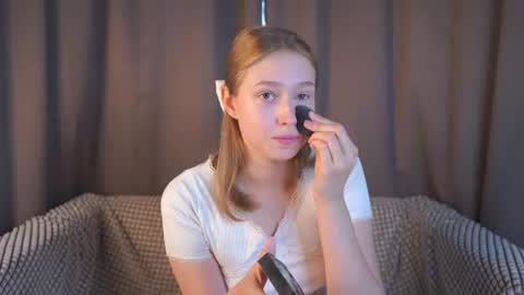 Snapshot of revamcallister chatting on 07/16/26, 04:29 revamcallister online show from 07/16/26, 04:29