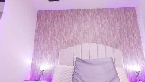 Snapshot of reven_lilith chatting on 11/16/25, 03:01 REVEN online show from 11/16/25, 03:01