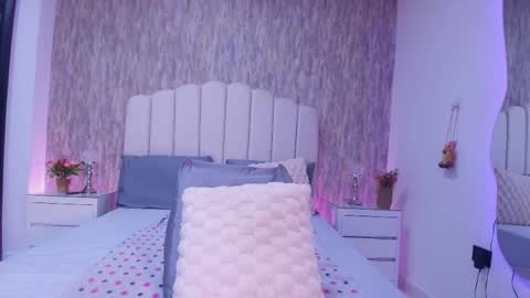 Snapshot of reven_lilith chatting on 05/27/26, 03:03 REVEN online show from 05/27/26, 03:03