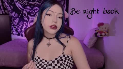 Snapshot of revenmiller_ chatting on 09/17/25, 01:57 Reven online show from 09/17/25, 01:57