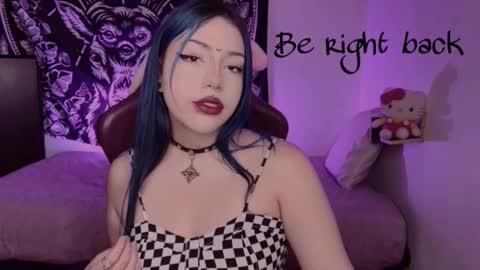 Snapshot of revenmiller_ chatting on 09/23/25, 02:42 Reven online show from 09/23/25, 02:42