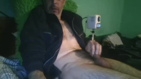 Snapshot of reyes_albert2006 chatting on 02/17/25, 12:48 reyes_albert2006 online show from 02/17/25, 12:48