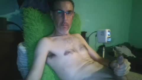 Snapshot of reyes_albert2006 chatting on 09/12/25, 11:43 reyes_albert2006 online show from 09/12/25, 11:43