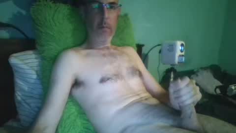 Snapshot of reyes_albert2006 chatting on 09/17/25, 11:12 reyes_albert2006 online show from 09/17/25, 11:12