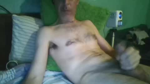 Snapshot of reyes_albert2006 chatting on 10/05/25, 03:10 reyes_albert2006 online show from 10/05/25, 03:10