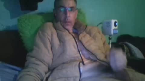 reyes_albert2006 online show from 01/12/26, 10:20