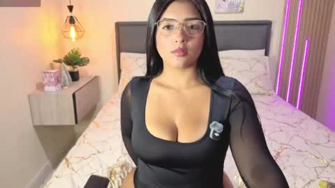Snapshot of reyesalana chatting on 08/04/26, 10:23 alana online show from 08/04/26, 10:23