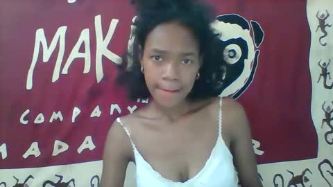 Snapshot of reyhanrise chatting on 11/17/25, 07:03 ReyhanRise online show from 11/17/25, 07:03