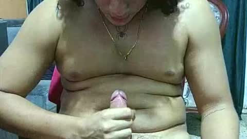 Snapshot of reylunaxxx chatting on 09/12/25, 09:09 REYHOT online show from 09/12/25, 09:09