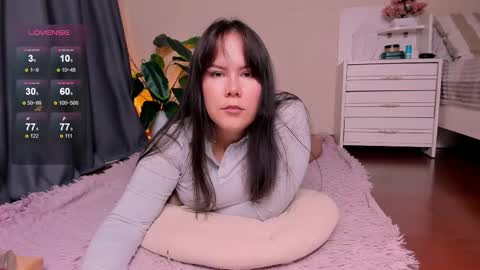 Snapshot of reyniri chatting on 10/14/25, 09:32 Rein online show from 10/14/25, 09:32