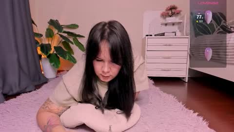 Snapshot of reyniri chatting on 11/08/25, 11:43 Rein online show from 11/08/25, 11:43