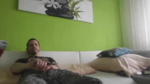 Snapshot of rezik34cz chatting on 01/22/25, 09:46 rezik34cz online show from 01/22/25, 09:46