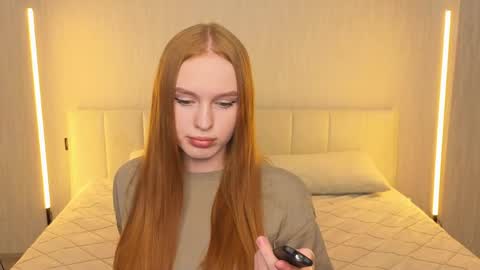 nice to meet you  3  I am Milena online show from 06/02/26, 08:11