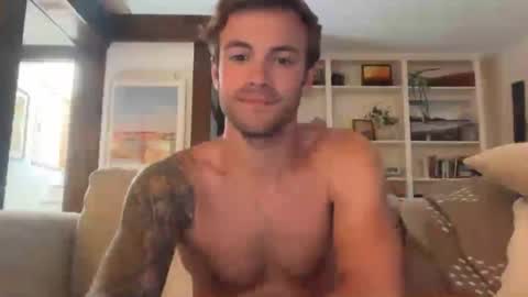 Snapshot of rguy114 chatting on 08/08/26, 02:19 Ryan online show from 08/08/26, 02:19