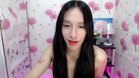 HI GUYS IM RHIAN PLEASE GIVE ME THUMBS UP online show from 01/14/25, 01:47