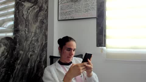 Snapshot of rhiannacoral chatting on 02/25/25, 01:28 rhiannacoral online show from 02/25/25, 01:28