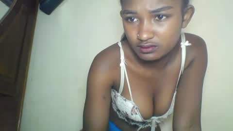 Snapshot of rhoanna chatting on 06/23/26, 08:45 rhoanna online show from 06/23/26, 08:45