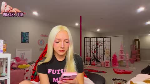 ria  online show from 12/05/25, 03:48