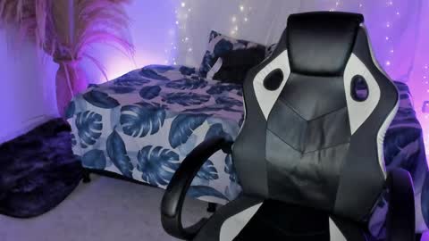 RianaK online show from 04/06/26, 04:46