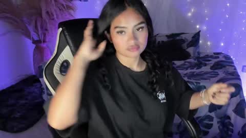 RianaK online show from 04/22/26, 06:49