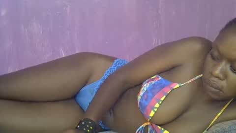 Snapshot of riana_sha chatting on 02/22/25, 07:36 riana_sha online show from 02/22/25, 07:36